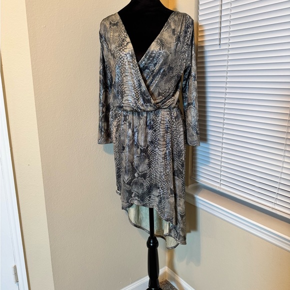 Elegant Snake Print Wrap Dress - Picture 1 of 5
